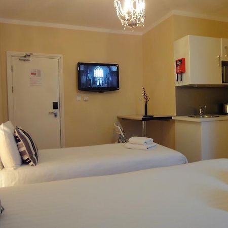 Dylan Apartments Earls Court Лондон Екстер'єр фото