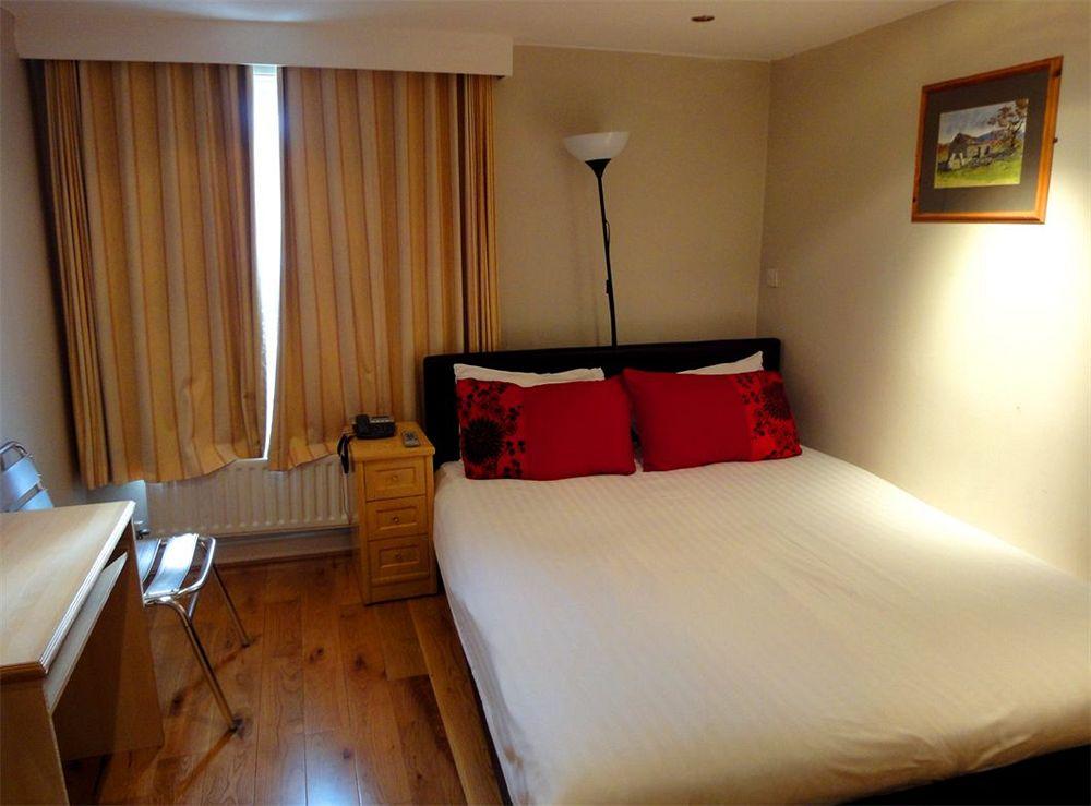 Dylan Apartments Earls Court Лондон Екстер'єр фото