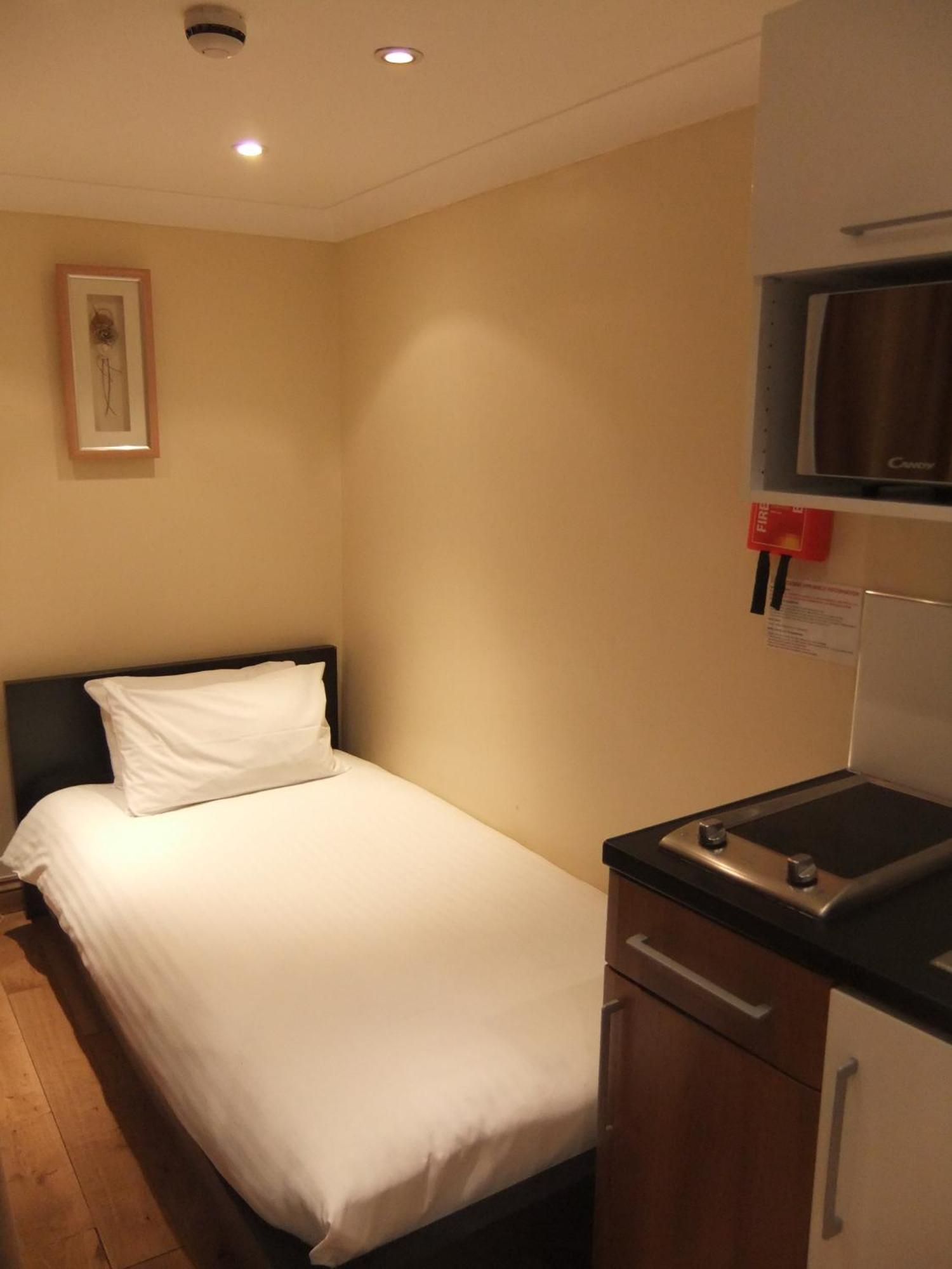 Dylan Apartments Earls Court Лондон Екстер'єр фото