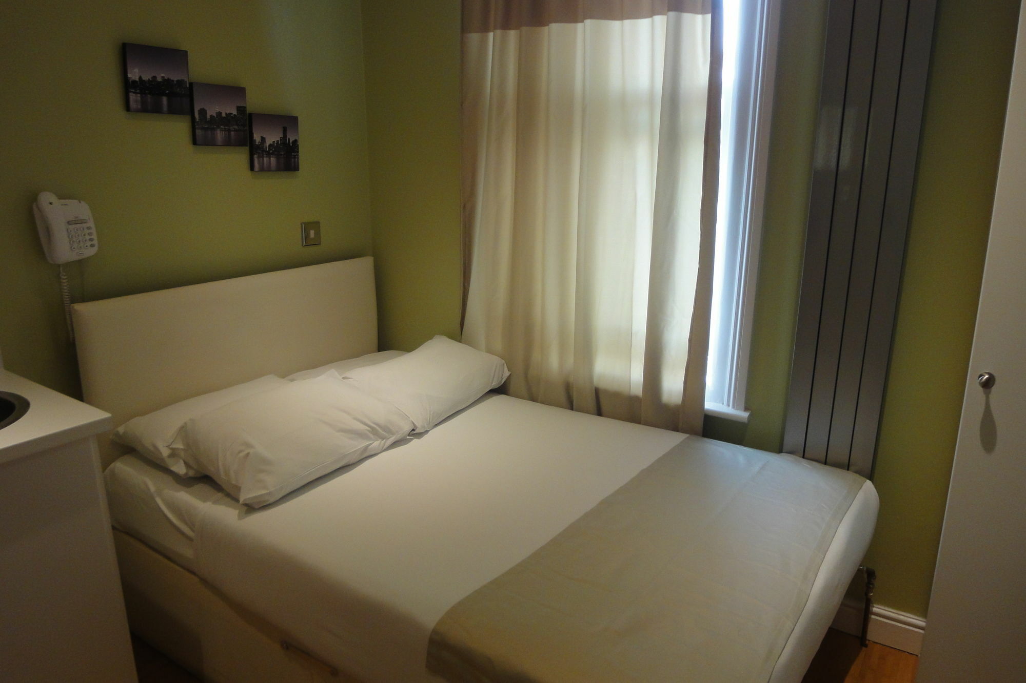 Dylan Apartments Earls Court Лондон Екстер'єр фото