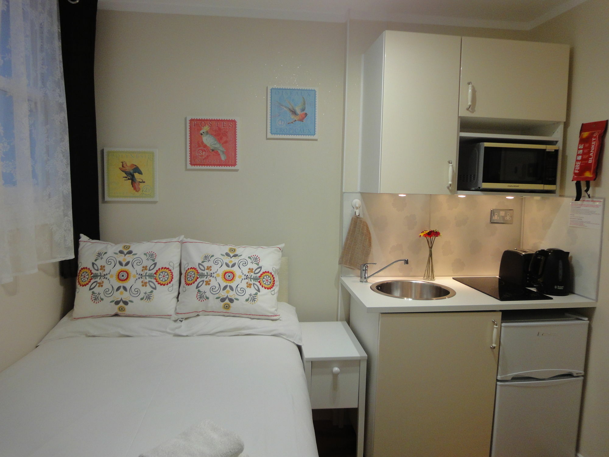 Dylan Apartments Earls Court Лондон Екстер'єр фото