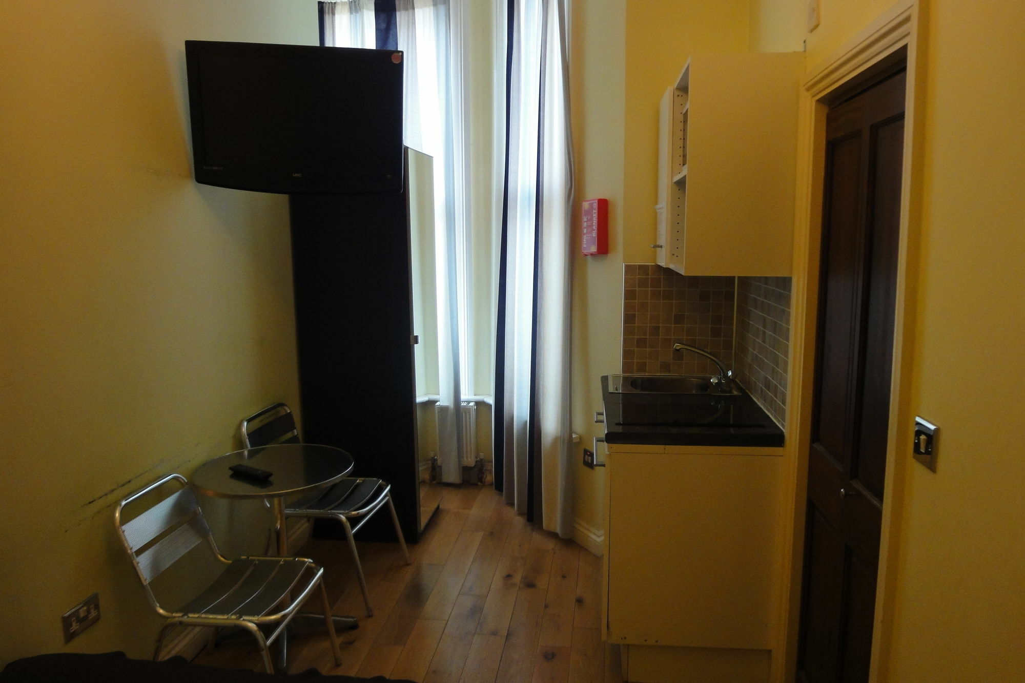 Dylan Apartments Earls Court Лондон Екстер'єр фото