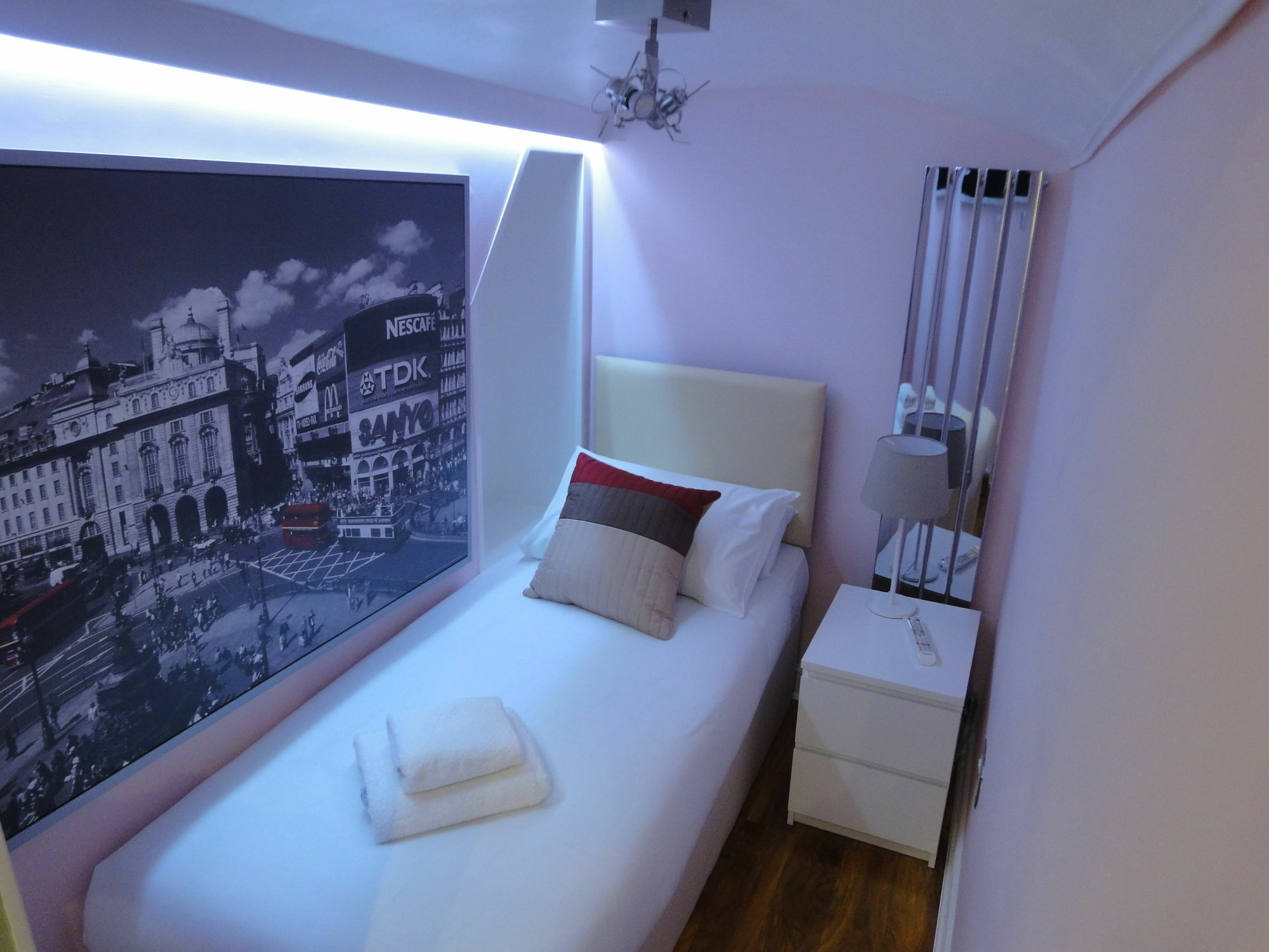 Dylan Apartments Earls Court Лондон Екстер'єр фото
